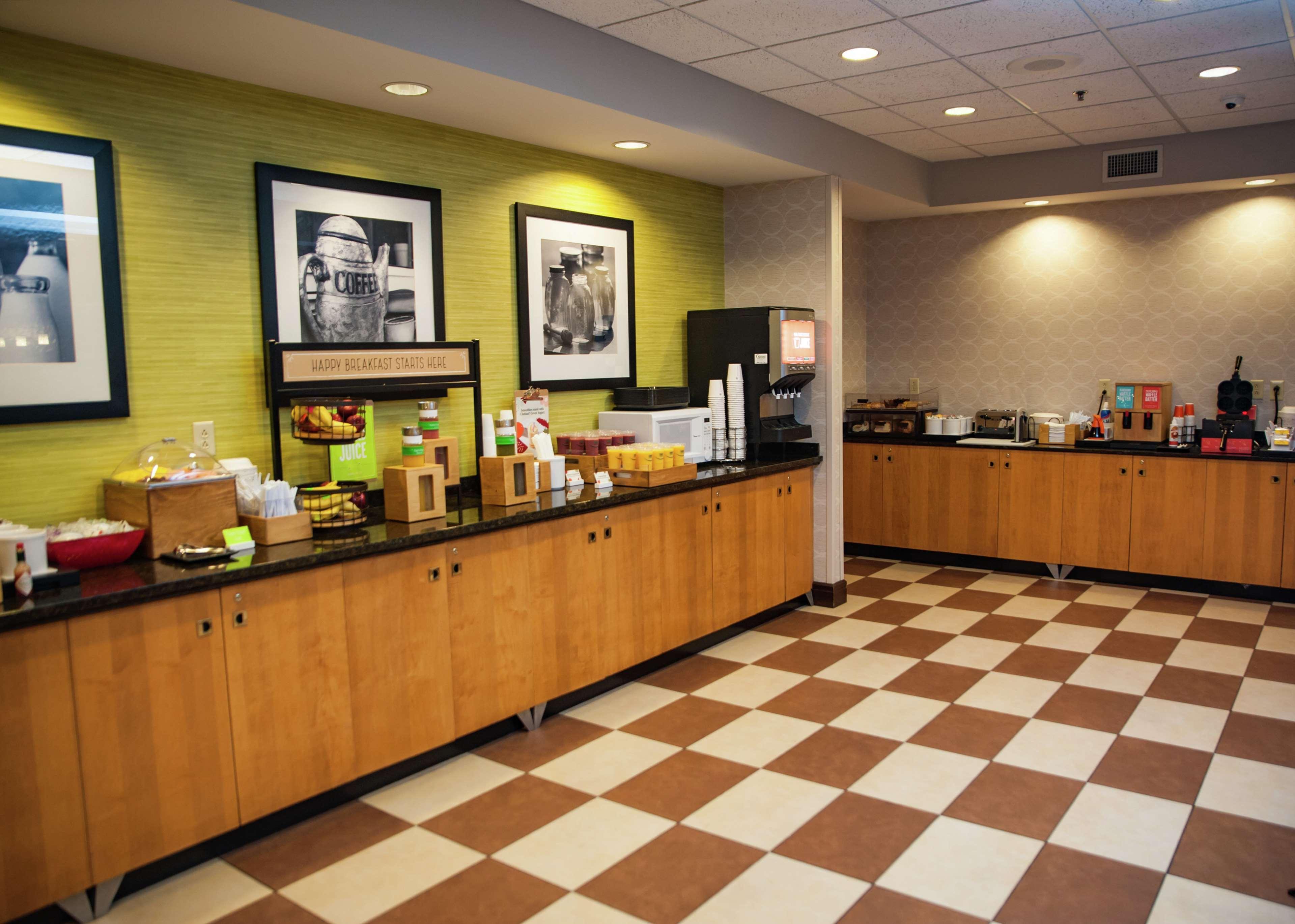 Hampton Inn Norfolk Exterior foto