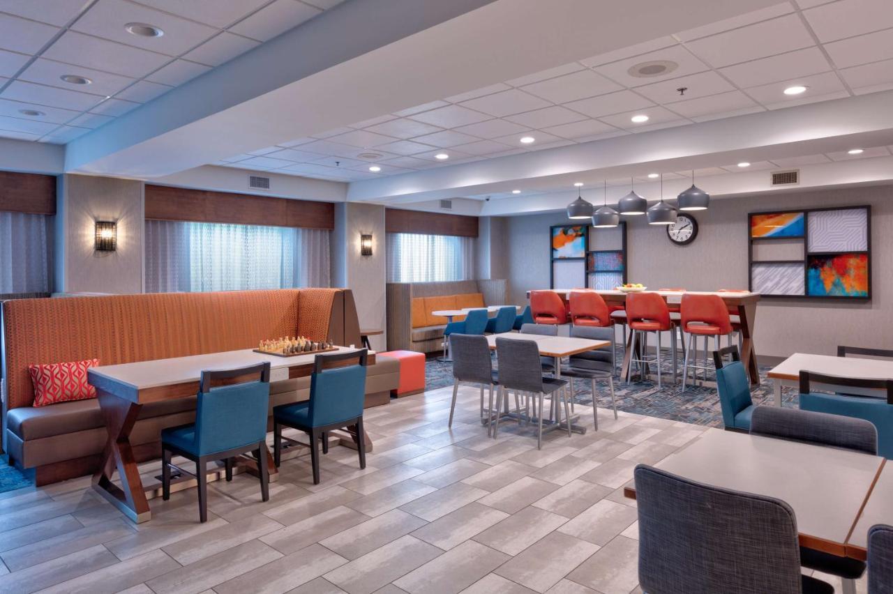 Hampton Inn Norfolk Exterior foto